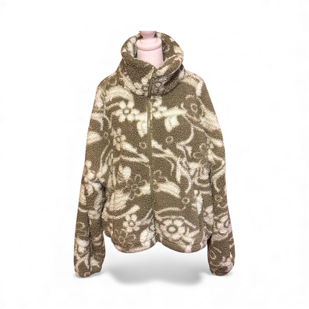 American Eagle Outfitters Olive and Cream Teddy Jacket